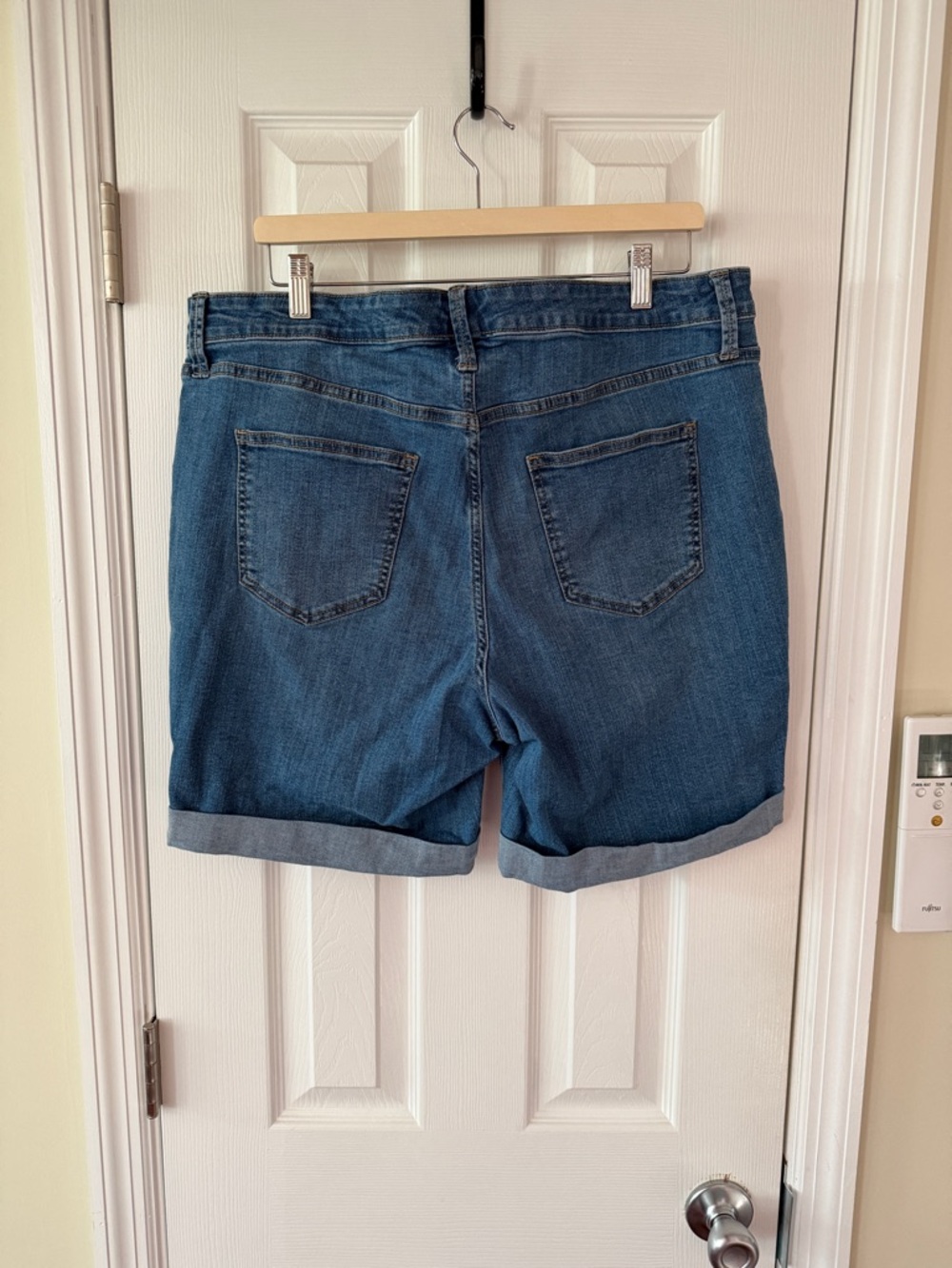 Ava & Viv Mid Blue Rolled-Hem Denim Shorts - Picture 4 of 4